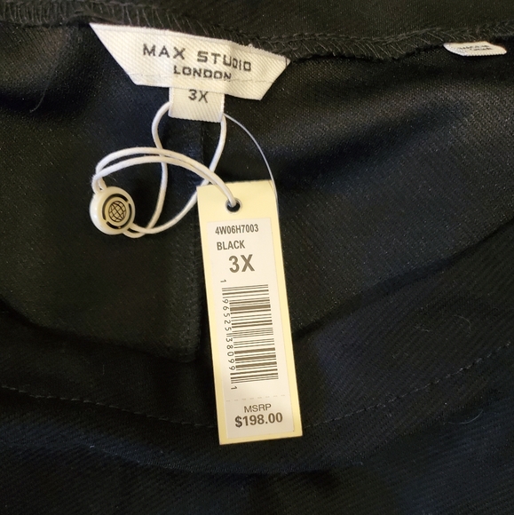 Max Studio Black Soft Knit Relaxed Fit Set - Picture 4 of 10